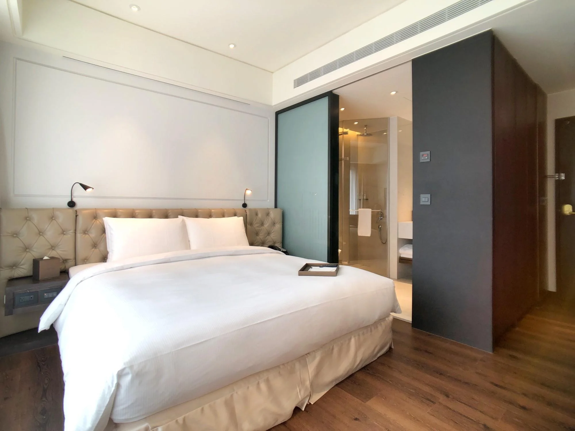 都市豪華房 (Urban Deluxe Room)