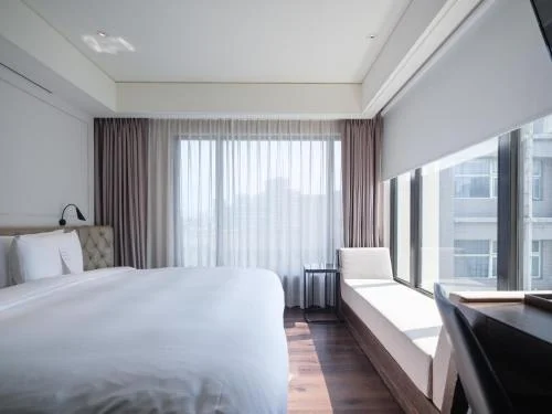 酒莊客房(一大床) (Winery Deluxe Double Room)