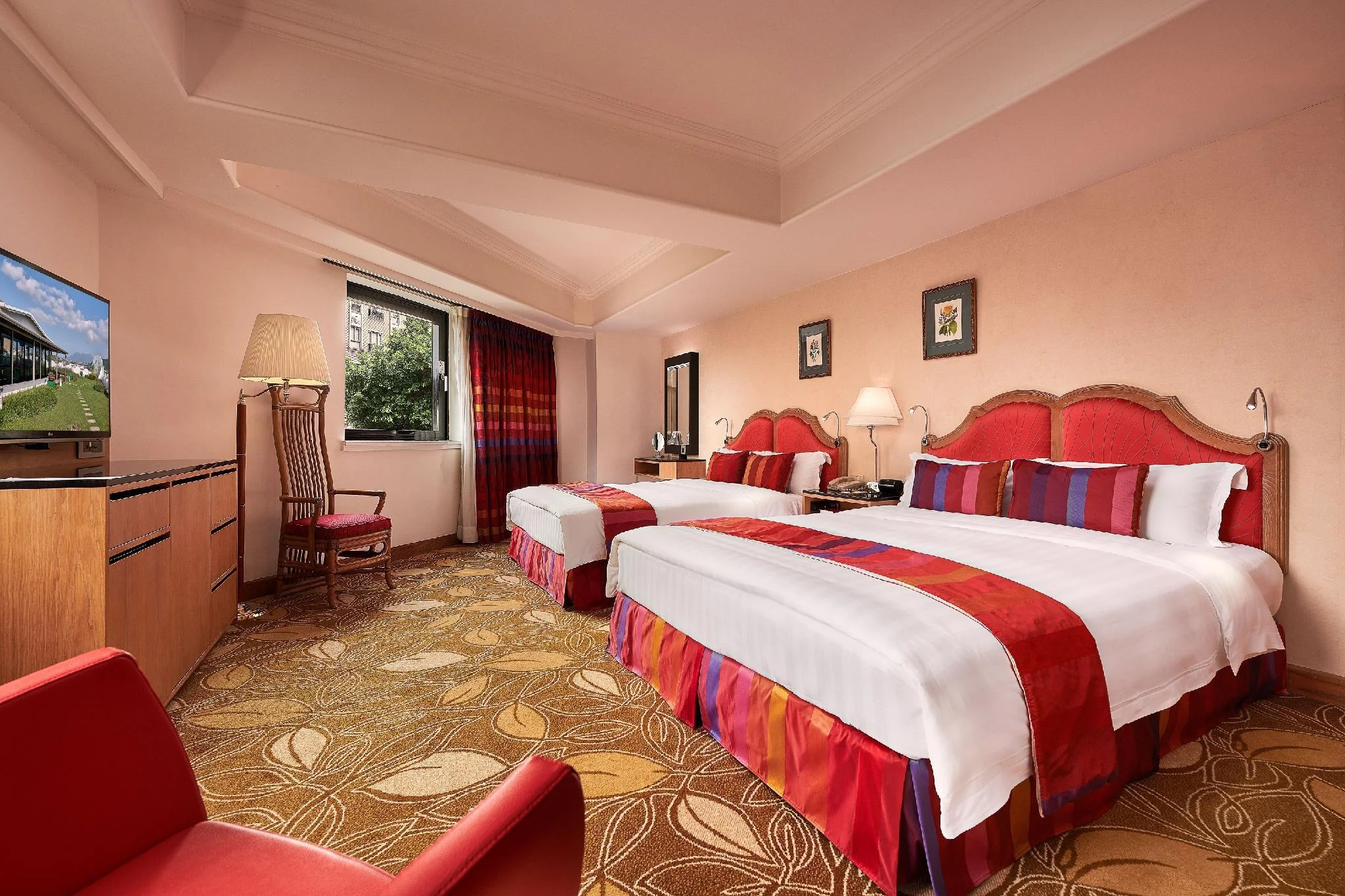 豪華四人房 (Deluxe Quadruple Room)