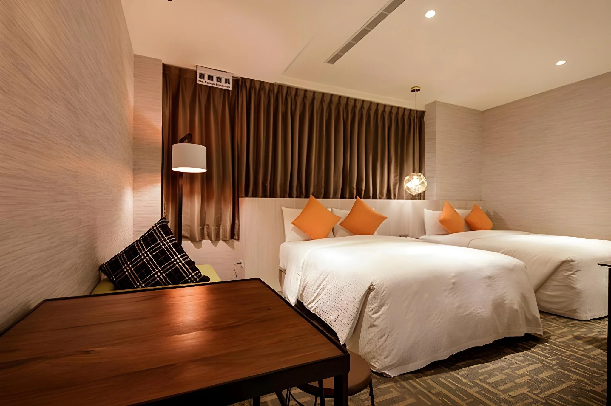 經典四人房 (Classic quadruple)