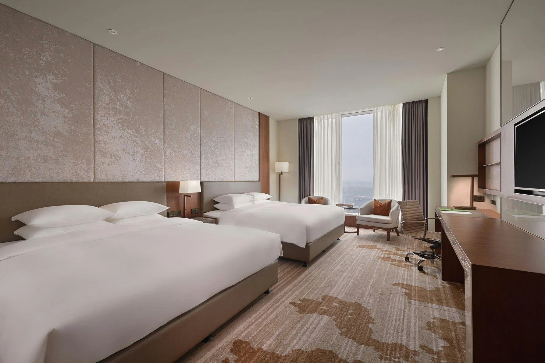 Deluxe Guest room, 2 Double, City view, Upper floor