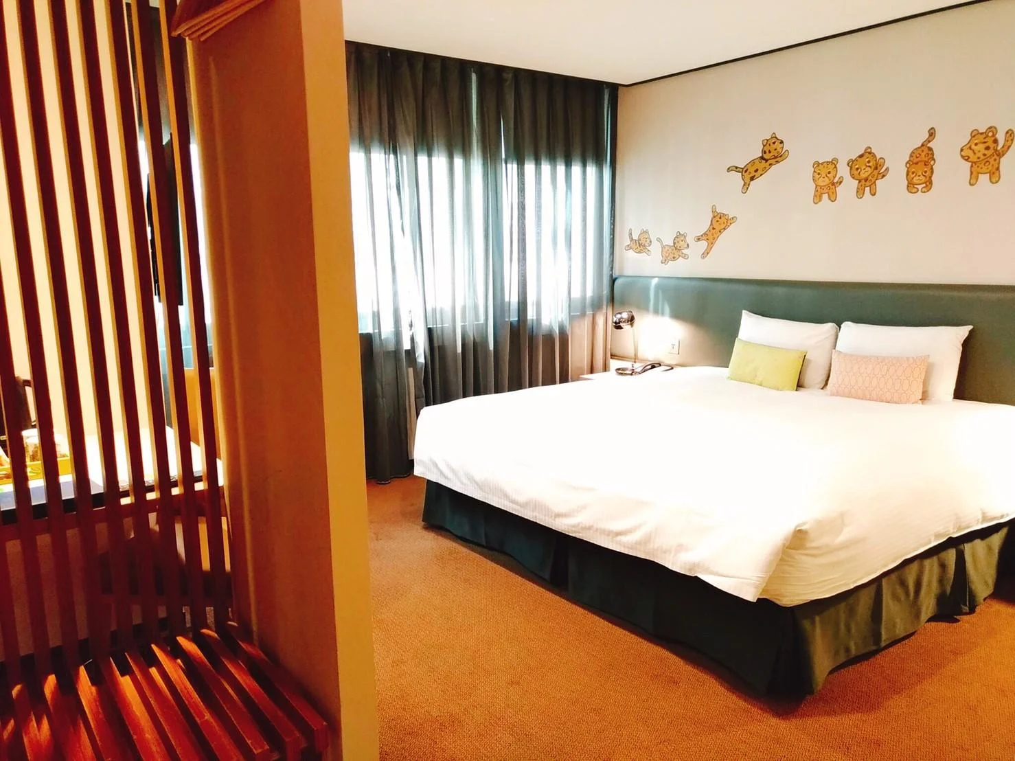 豪華特大雙人床房－禁煙 (Deluxe Room with King Bed - Non-Smoking)