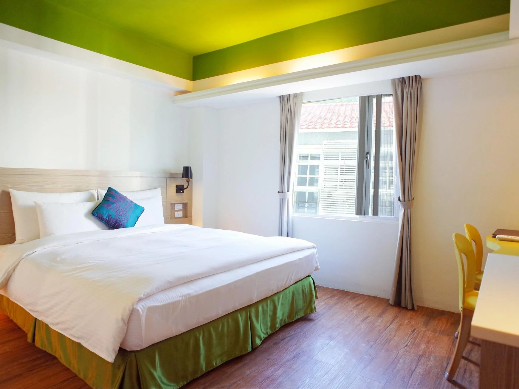 標準房(大床) (1 Queen Bed Standard Room)