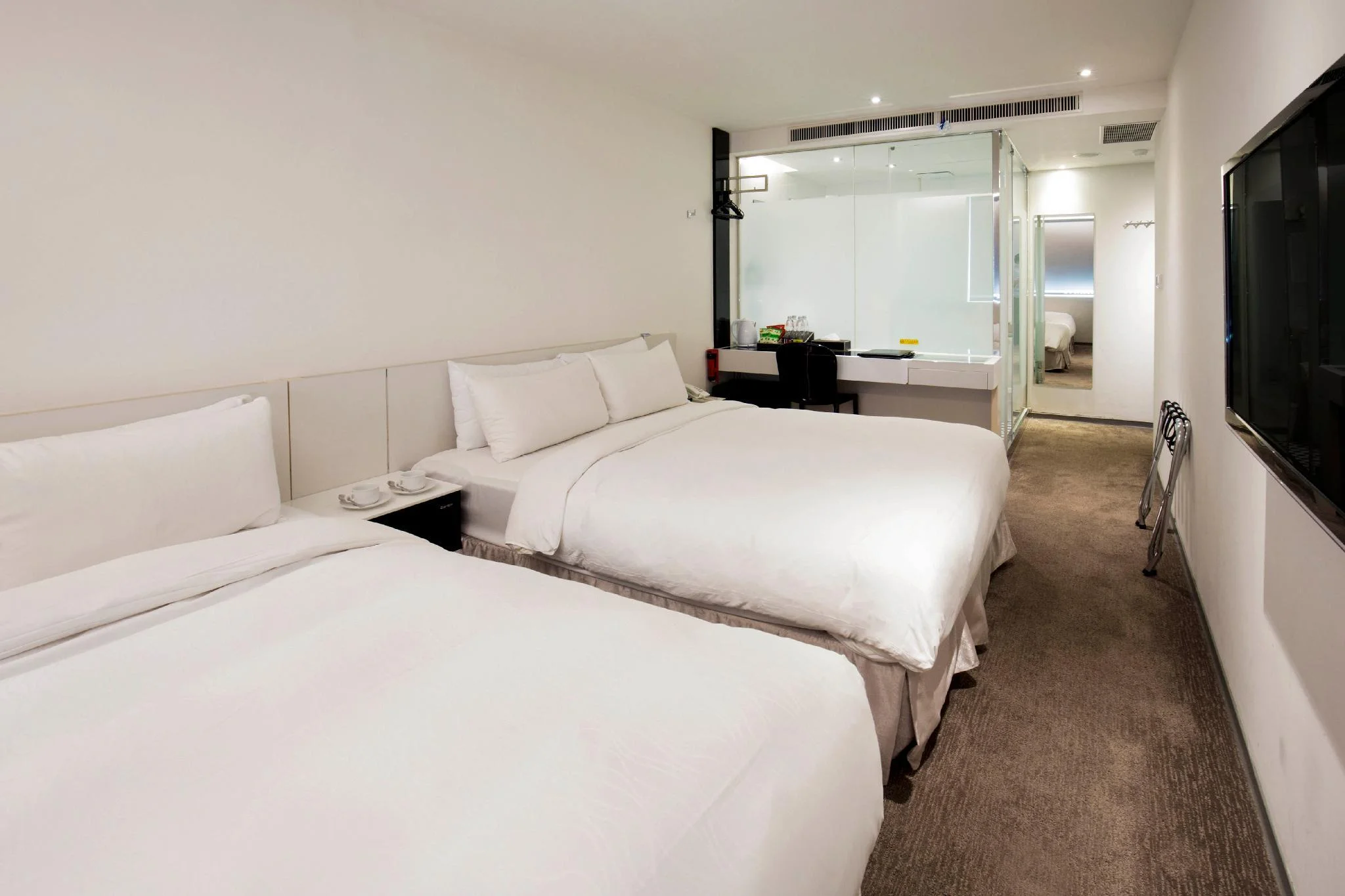 家庭房 (Family Room)