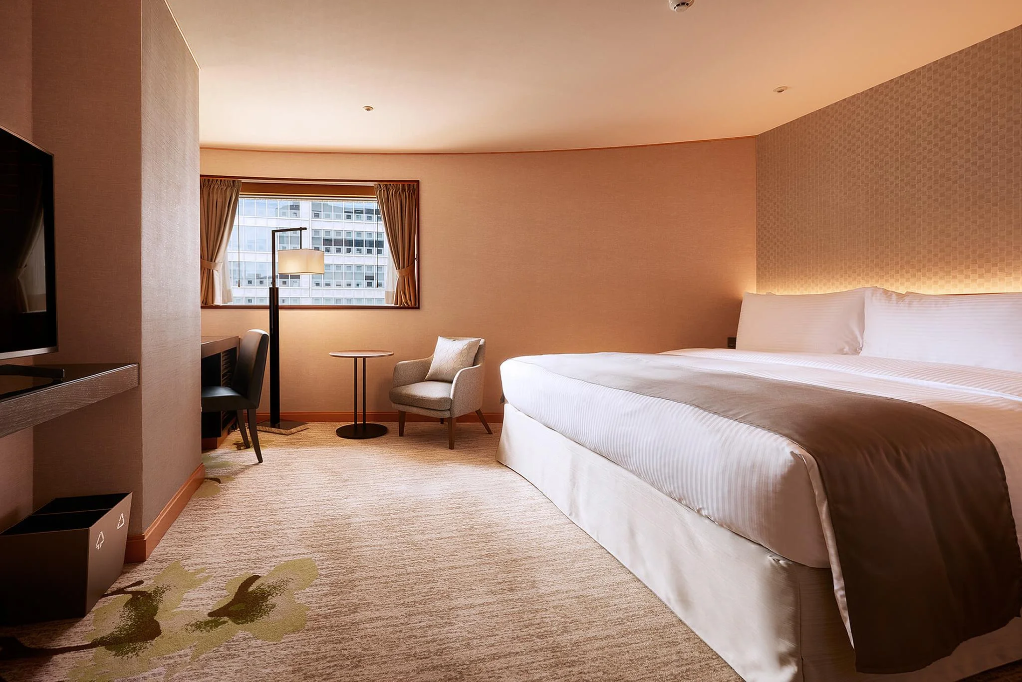 豪華大床房 (Deluxe King)