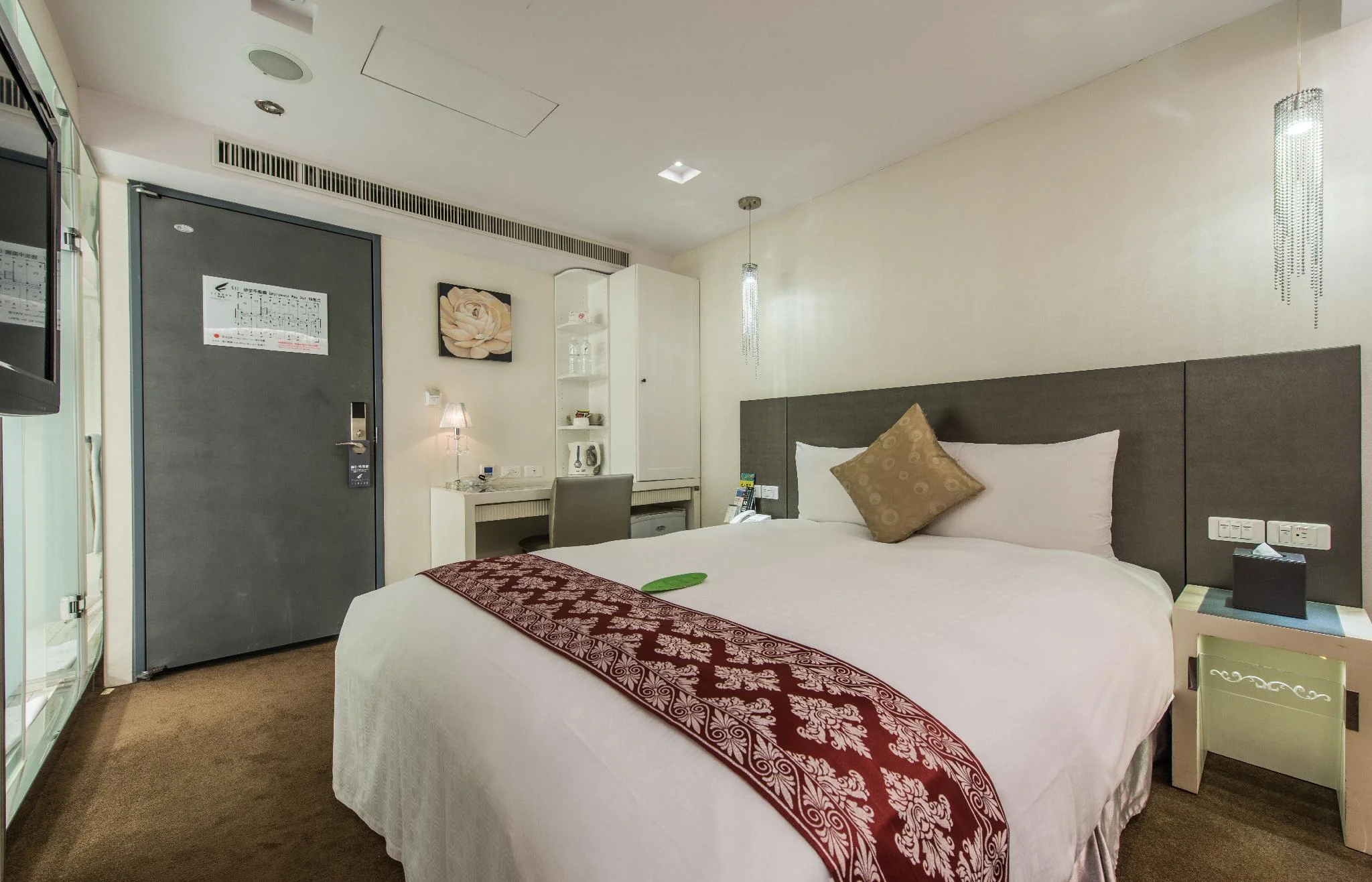 標準房 - 無窗 (Standard with No Window)