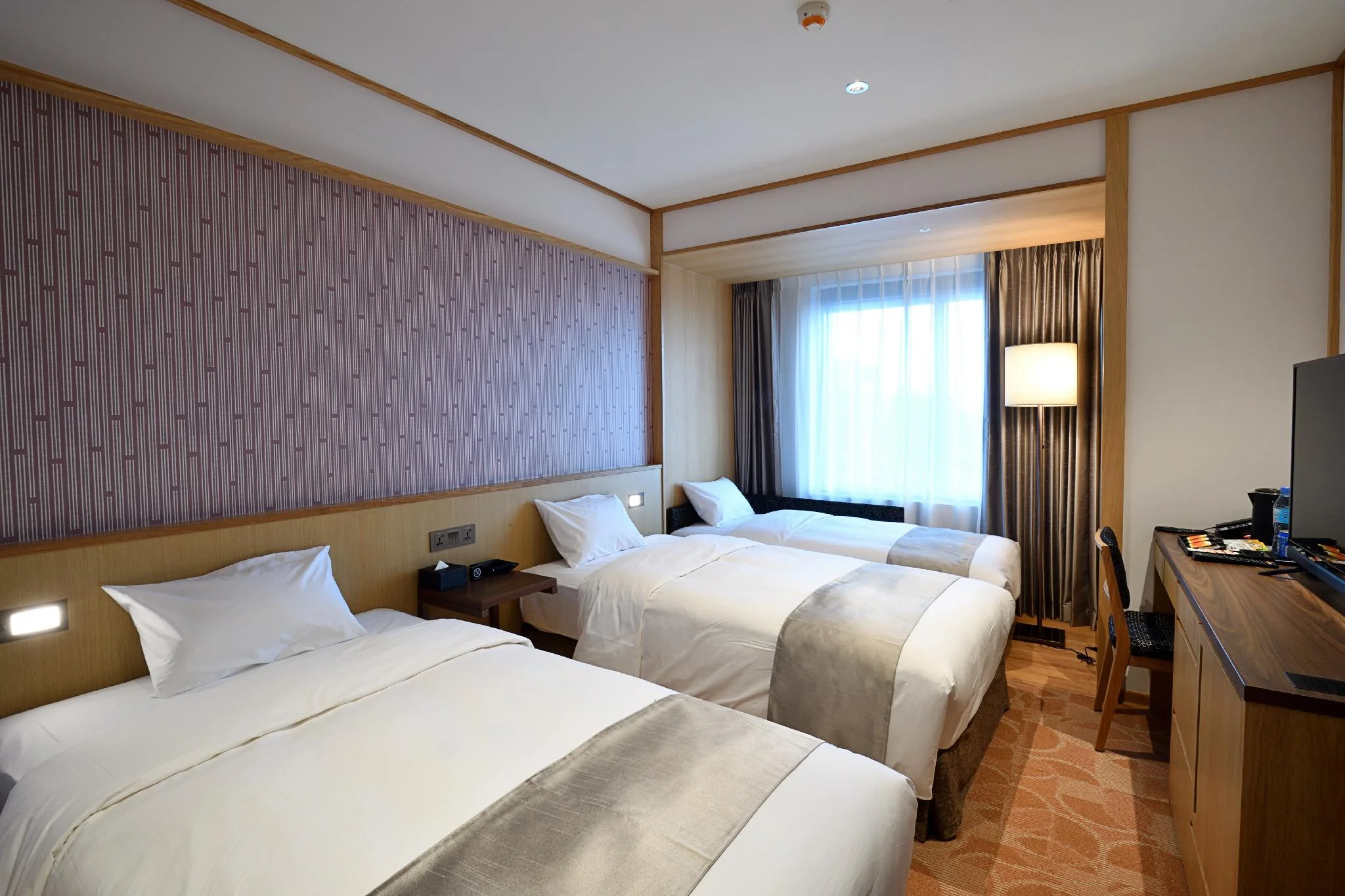 三人房 (Triple Room)