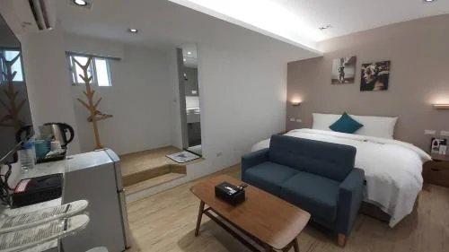 大型雙人間- 無窗 (Large Double Room - No Window)