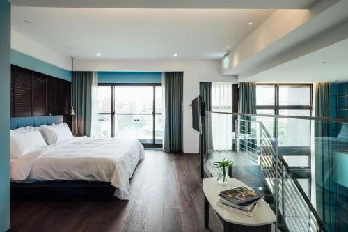 閣樓房 (Penthouse Room)