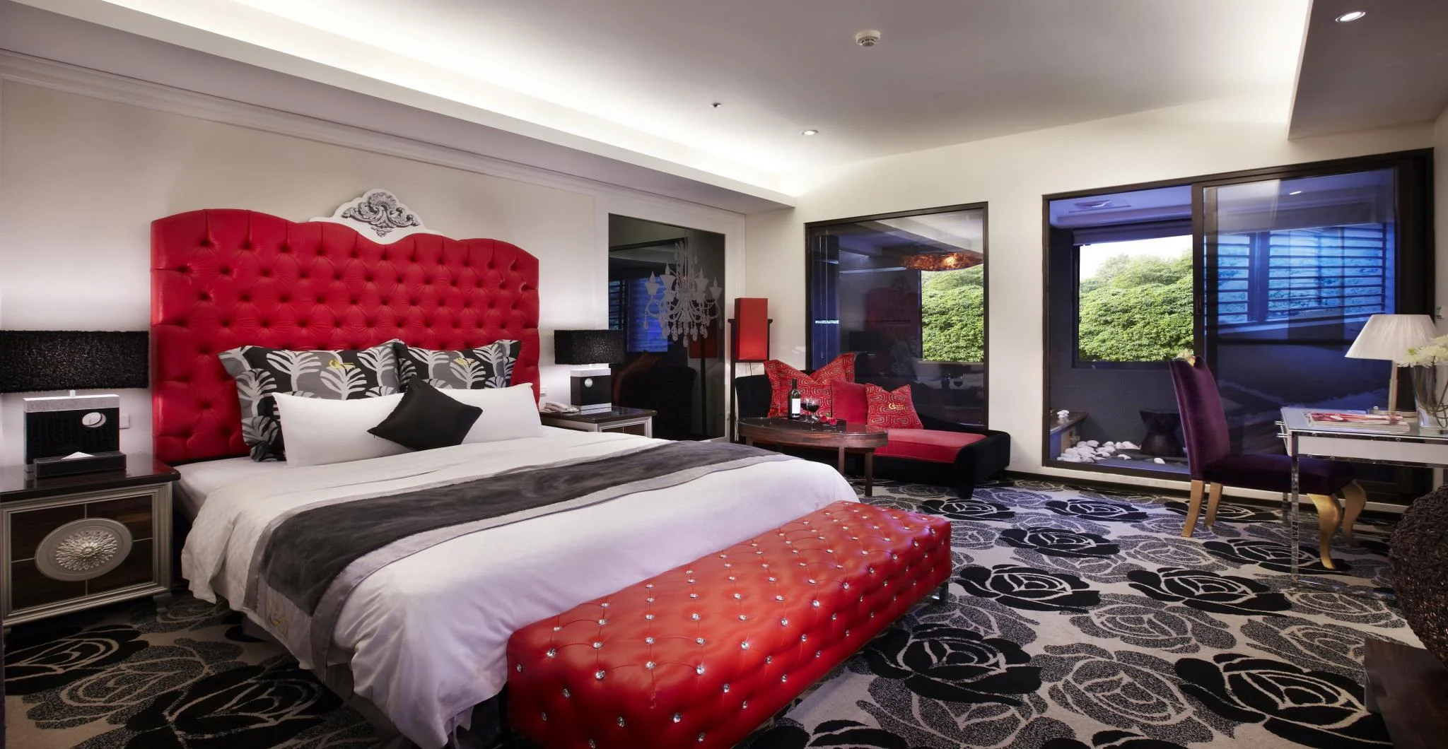 豪華雙人房 - 限23:00後入住 (Deluxe Double Room - Check-In after 11:00 PM)