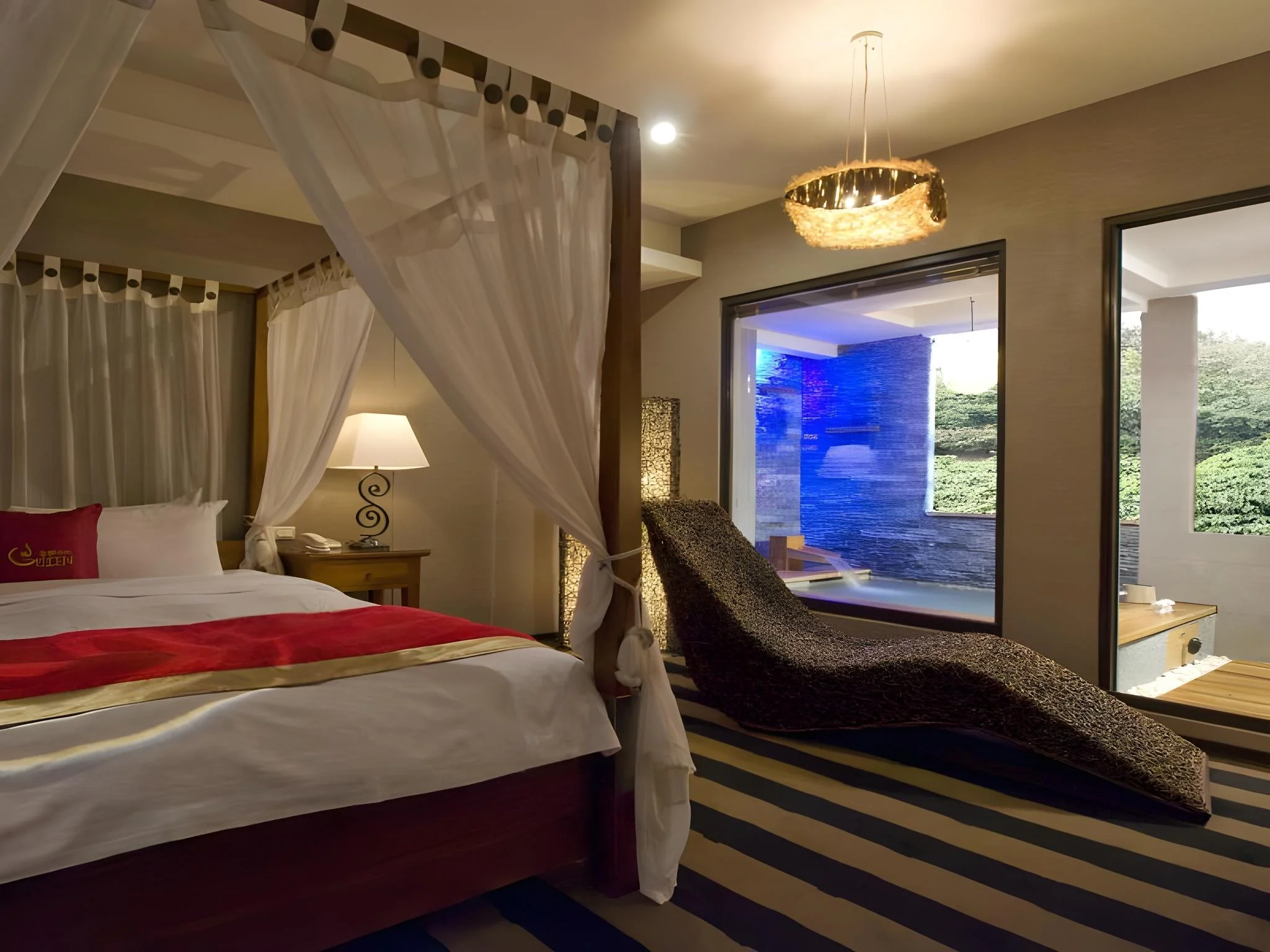 豪華雙人房 - 限18:00後入住 (Deluxe Double Room - Check-In After 6:00 PM)