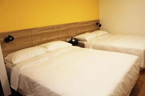 標準四人房－無窗 (Standard Quadruple Room - No Window)