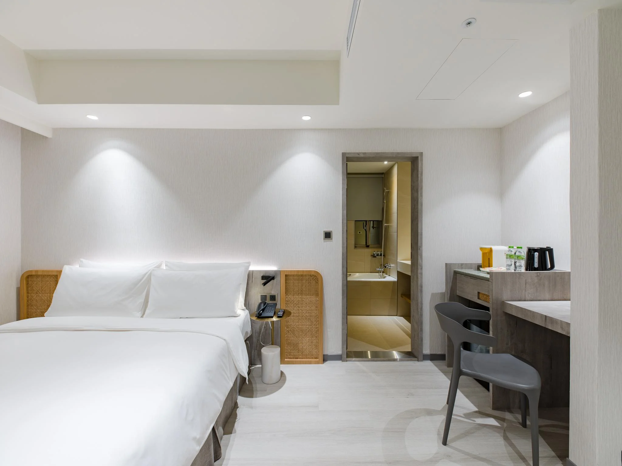 標準雙人房 (Standard Double Room)