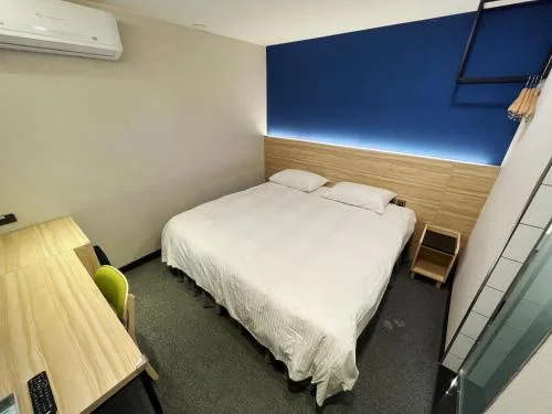 小型雙人房 (Small Double Room)