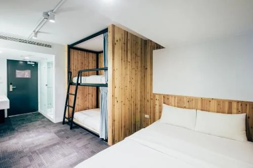 四人房－附淋浴 (Quadruple Room with Shower)