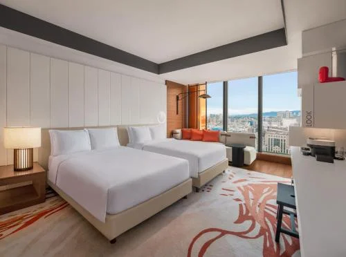 市景奇妙客房－附 2 張雙人床 (Wonderful Room, Guest room, 2 Double, City view)