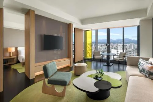 “馬威雷斯”市景一臥室套房- 帶1張特大號床 (Marvelous Suite, 1 Bedroom Suite, 1 King, City view)