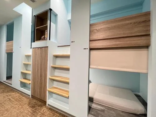 男性12人宿舍房(單人床上下鋪) (Male Dormitory Room for 12 - Single Bunk Bed)