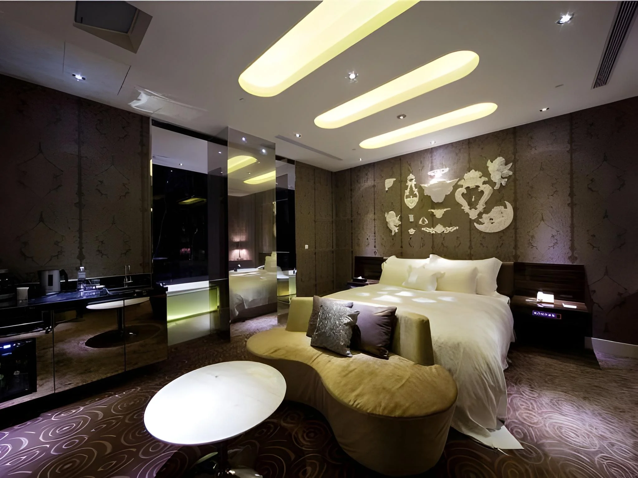 小型雙人房 - 限22:00後入住 (Small Double Room - Check-In After 10:00 PM)