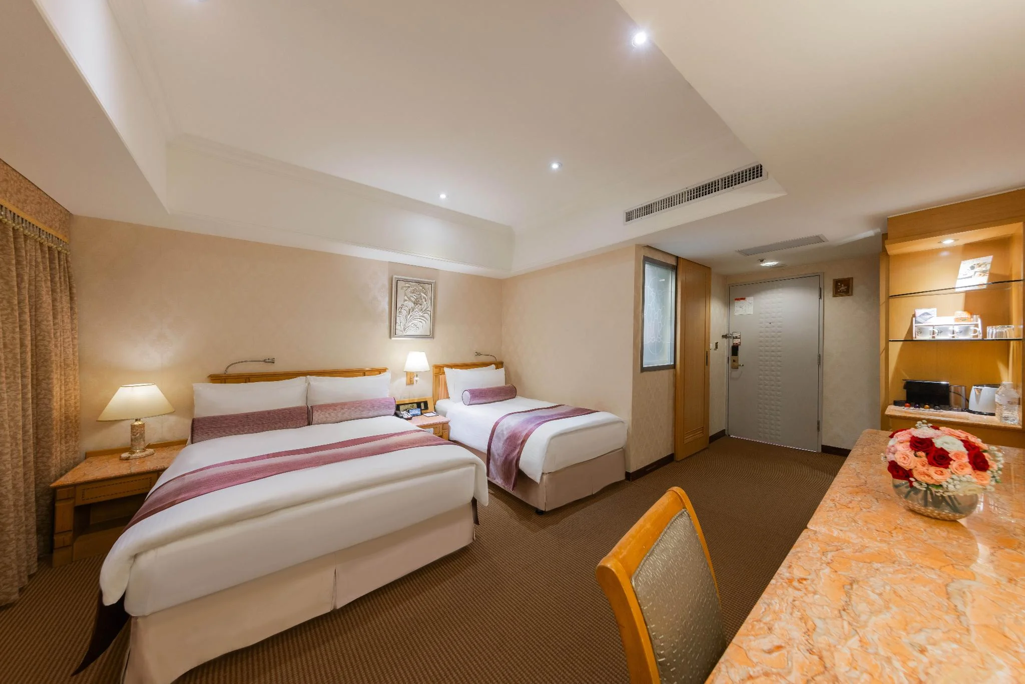 家庭三人房 (Family triple room)