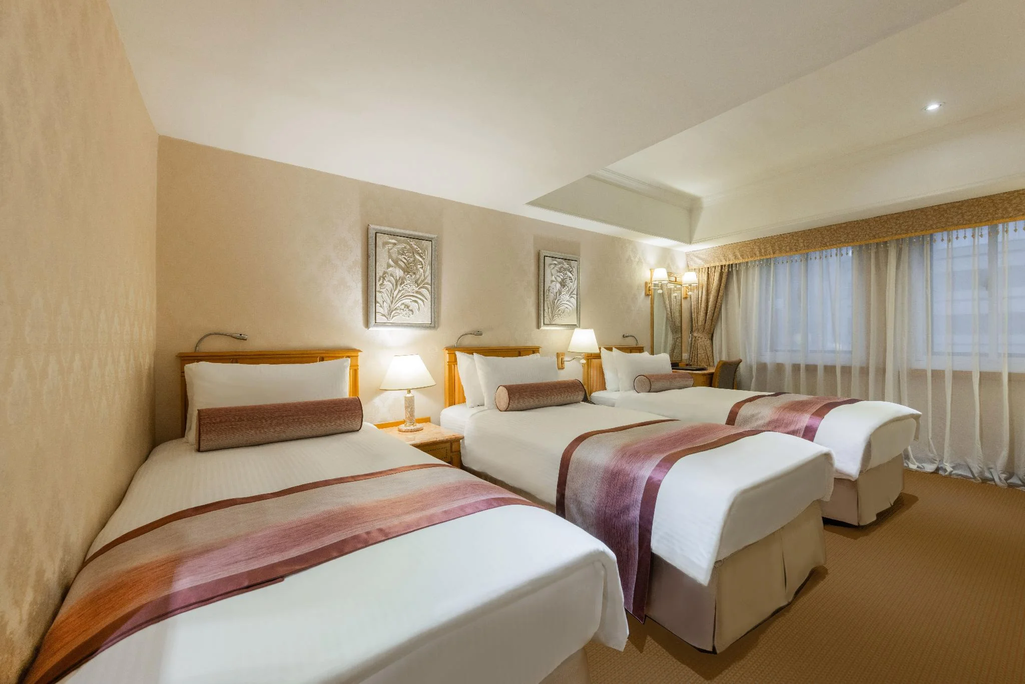 豪華三人房 (Deluxe Triple Room)