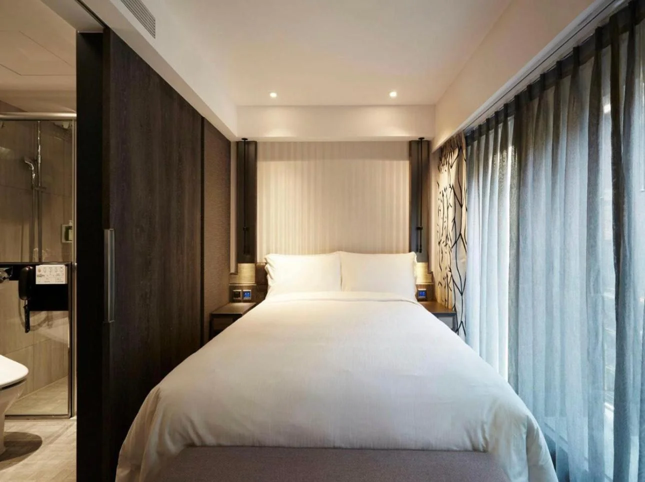 帶陽台的​​豪華雙人間- 禁煙 (Deluxe Double Room with Balcony - Non-Smoking)