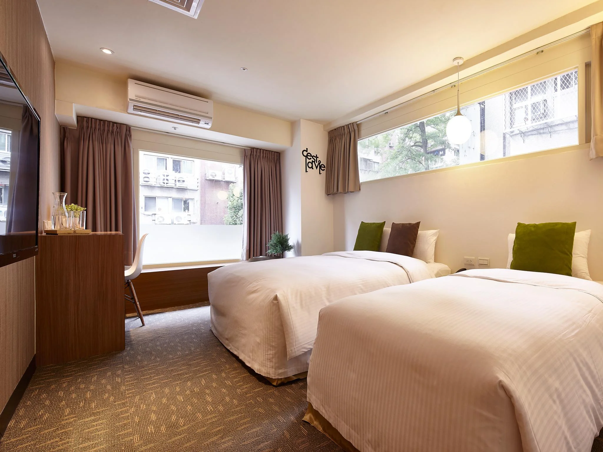 豪華三人房 (Deluxe Triple Room)