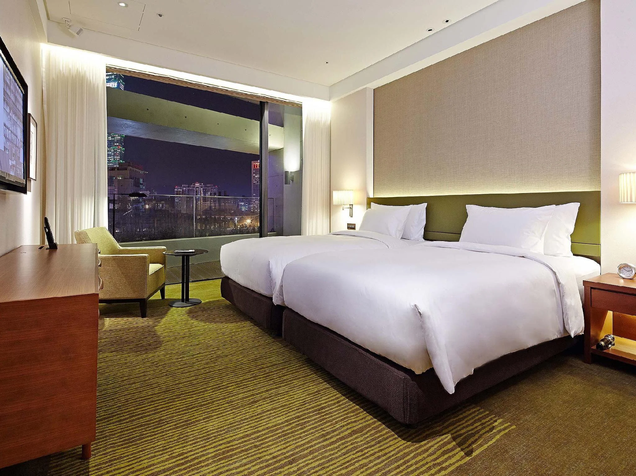 豪華雙床房 (Deluxe Twin)