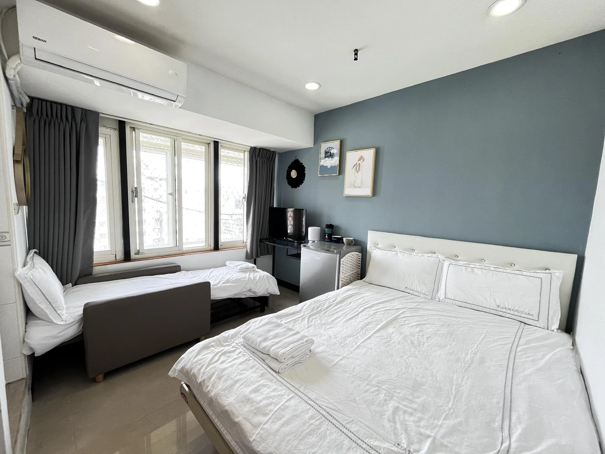 A3 City Hideaway: CBD Gem with MRT & Starbucks