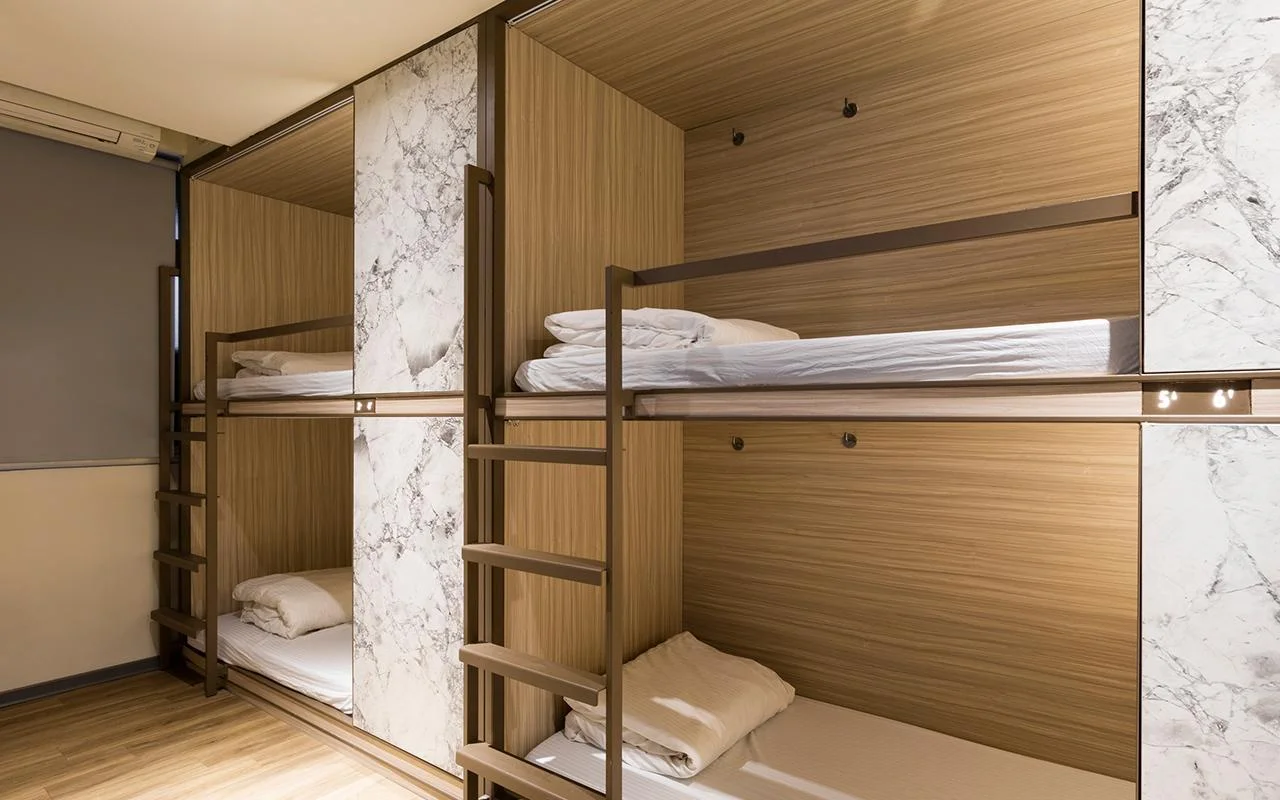 混合宿舍間 (Mixed Dormitory)