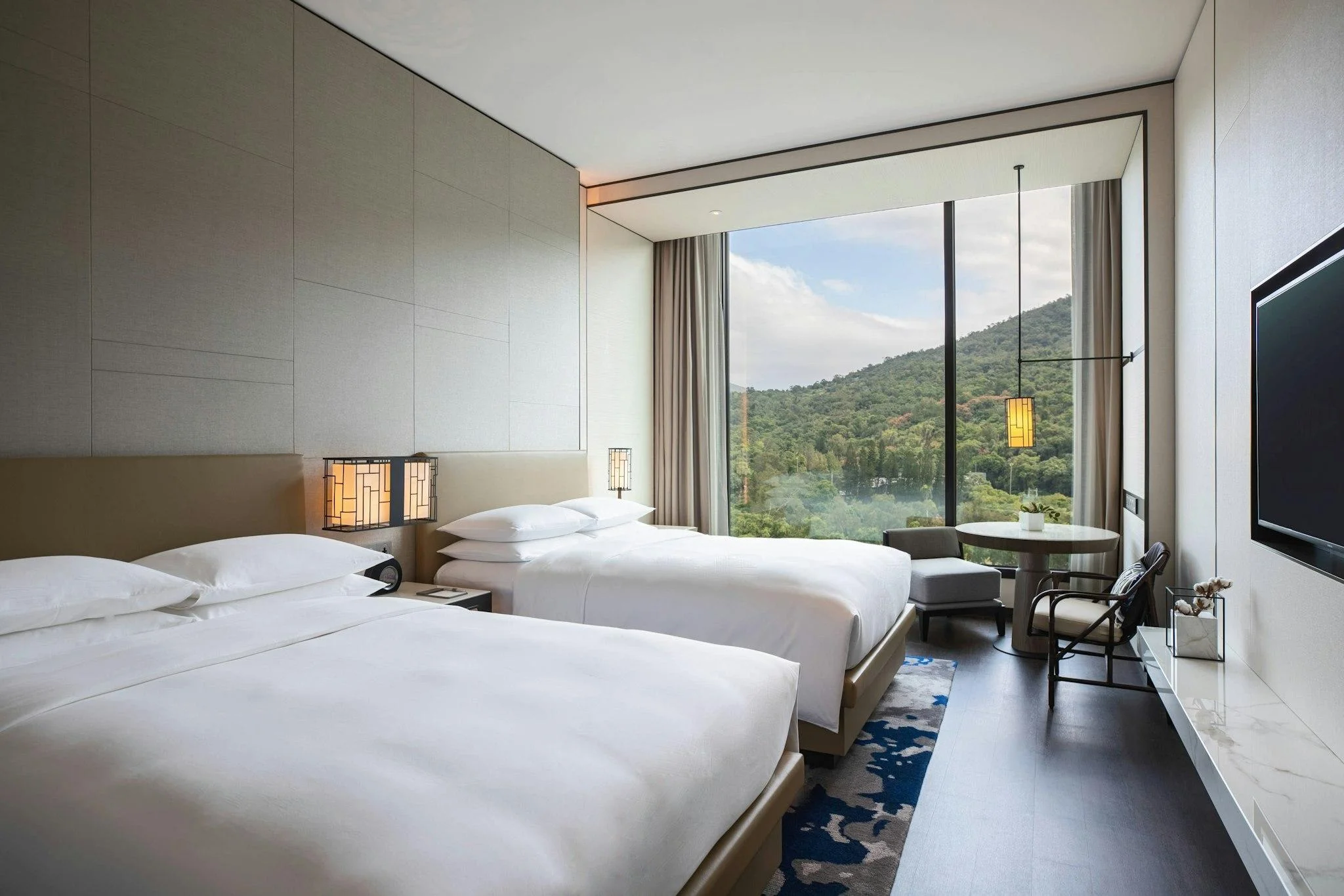 Premier, Guest room, 2 Double, Mountain view