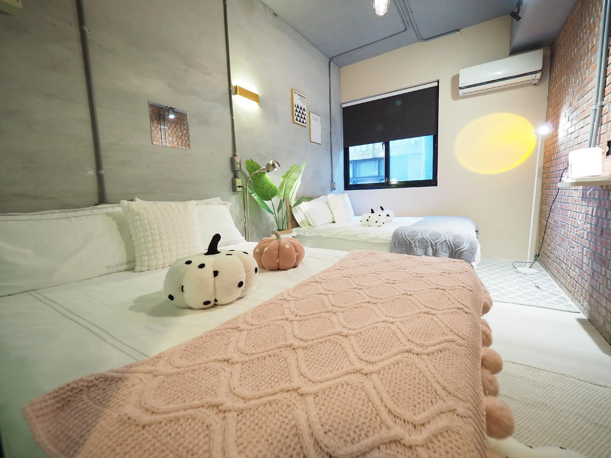 三臥室公寓 (Three Bedroom Apartment)