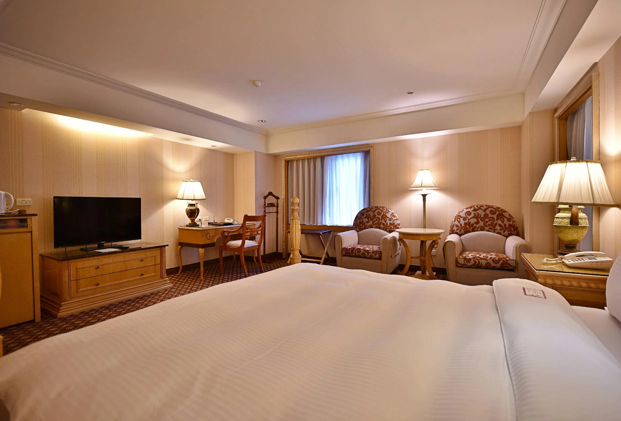 蜜月套房 (Honeymoon Suite)