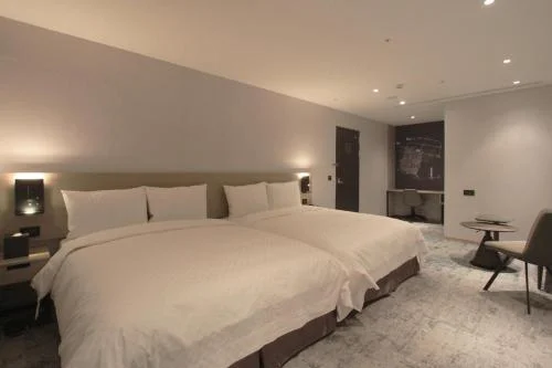 雲際房－無窗 (Sky Quad - No Window)