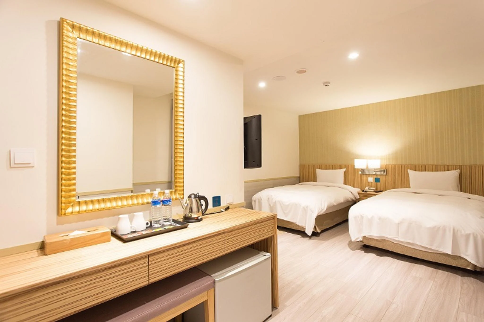 標準房(兩床) (TWIN Standard Twin Room)