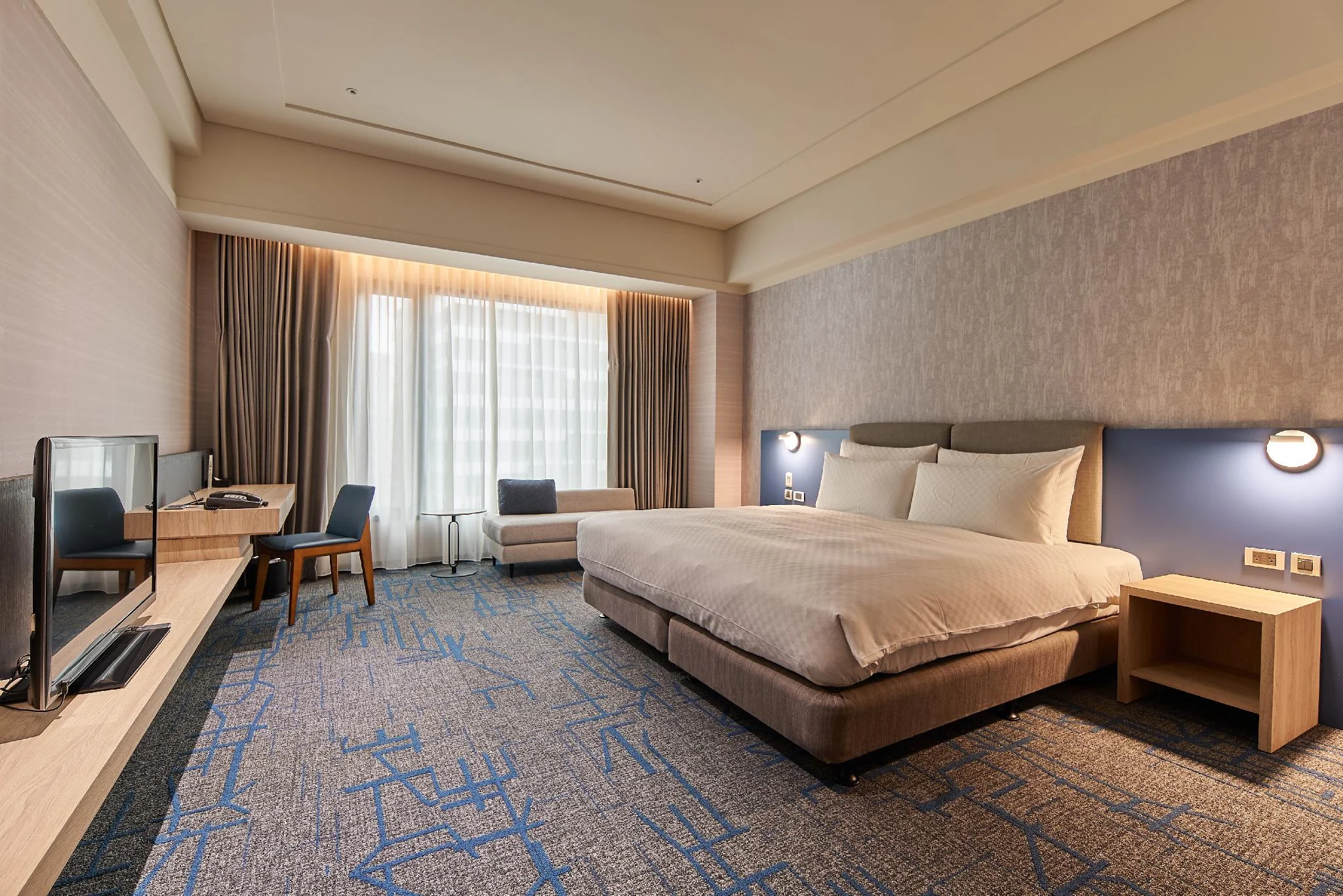 豪華大床房 (Deluxe King)