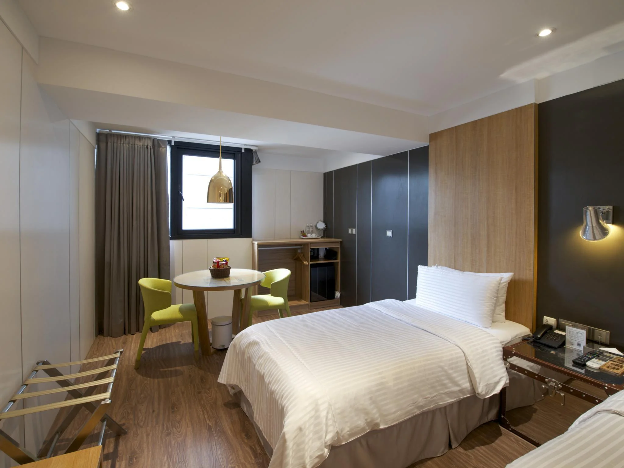 豪華雙床房 (Deluxe Twin)