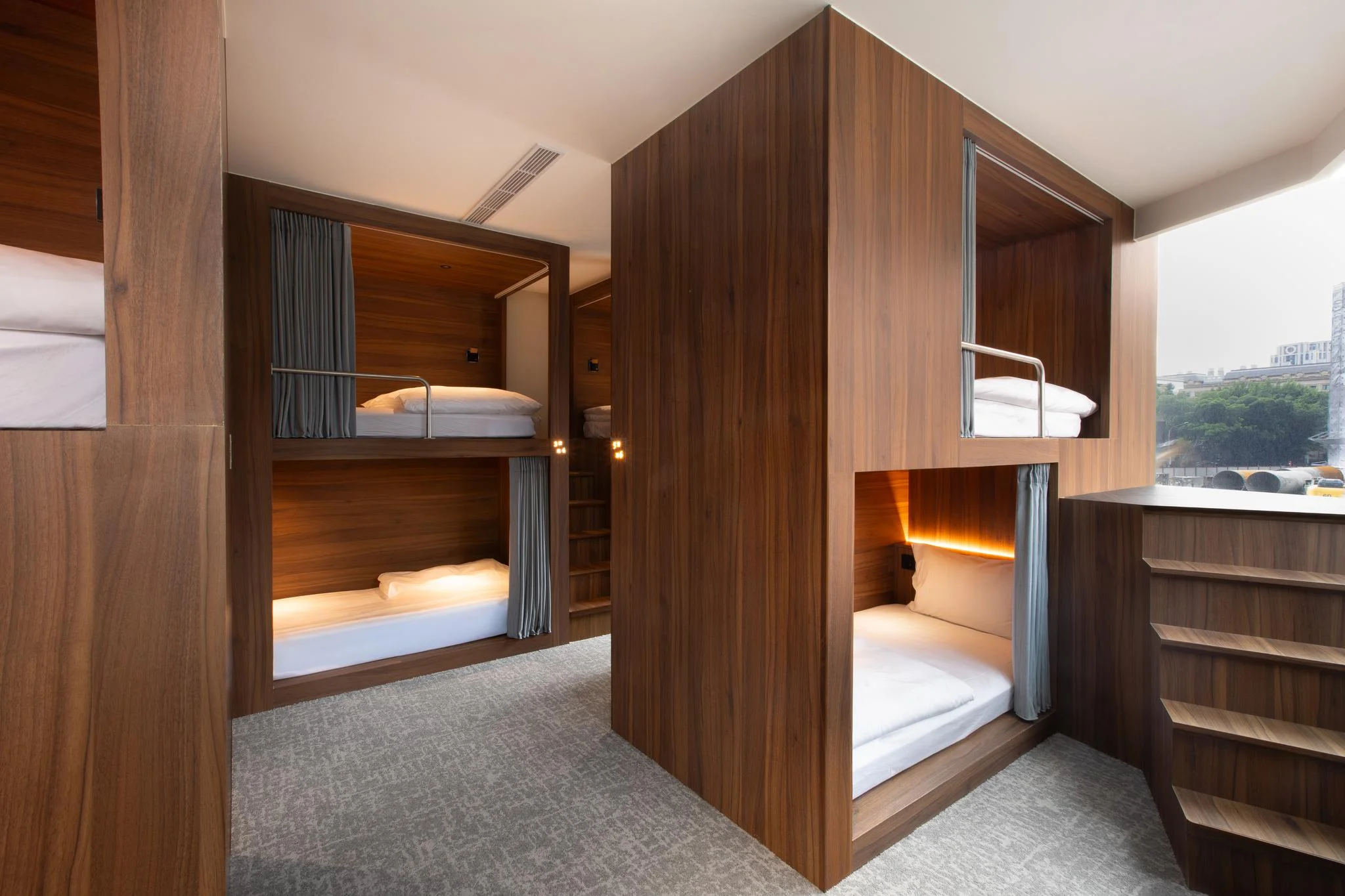 混合宿舍房的 1 個上下鋪床位 (Bunk Bed in Mixed Dormitory Room)