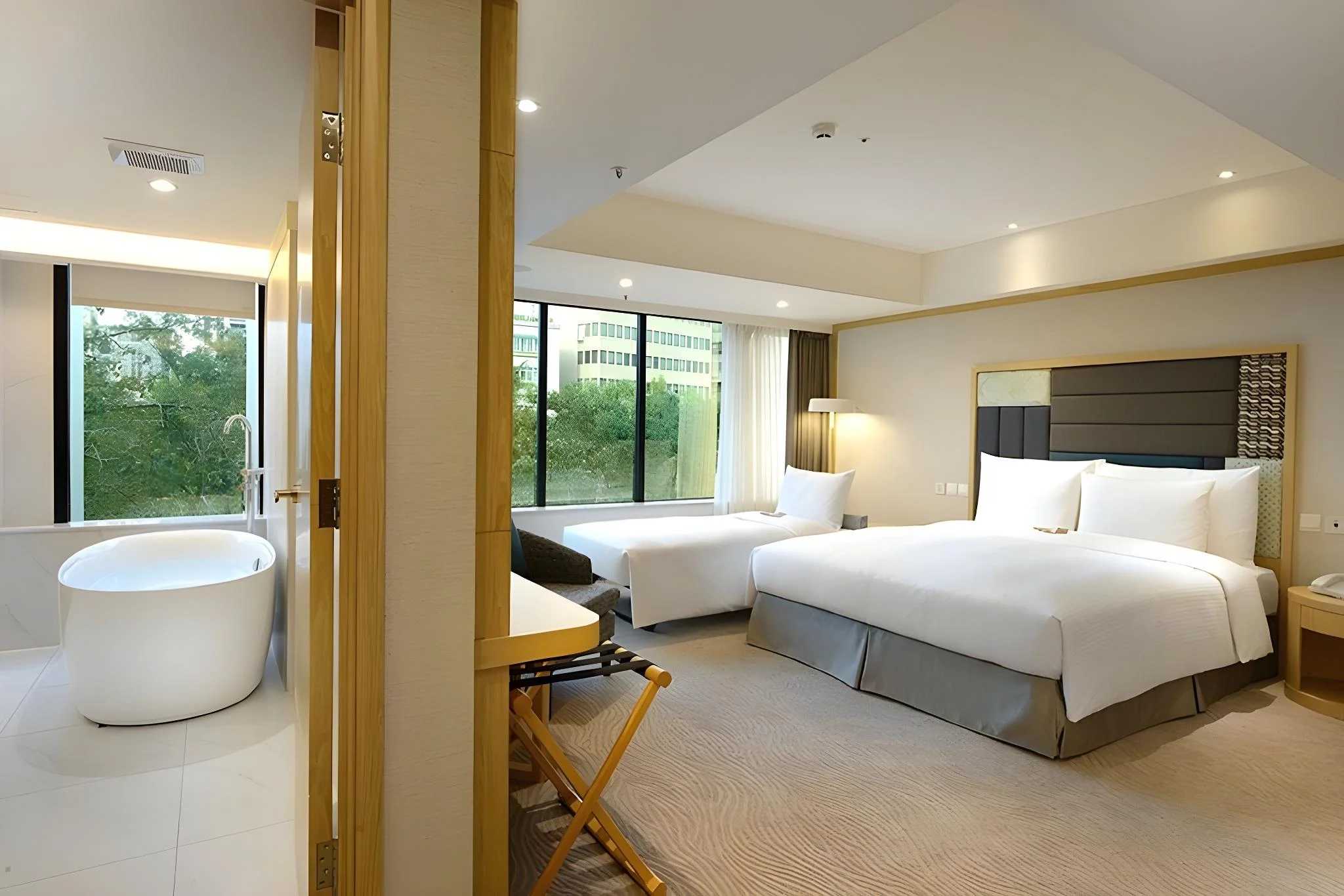 豪華雙人房 (Deluxe Double)